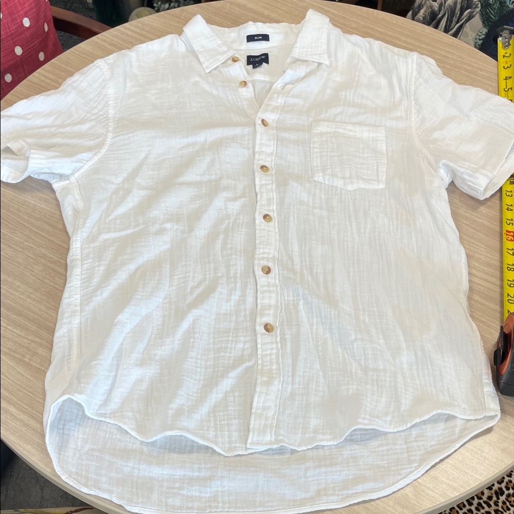 J crew men’s white 100%cotton, slim Large, button down short sleeved shirt